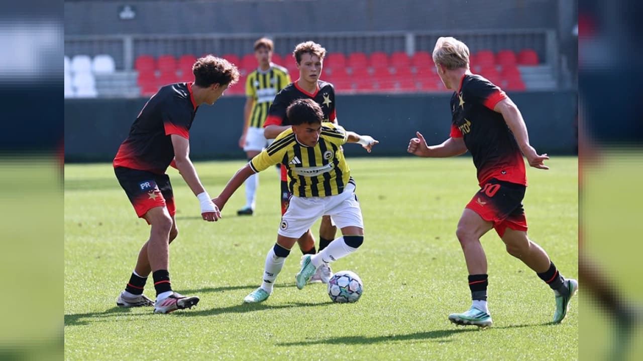 Fenerbahçe U19, Slavia Prag'a 3-1 yenildi