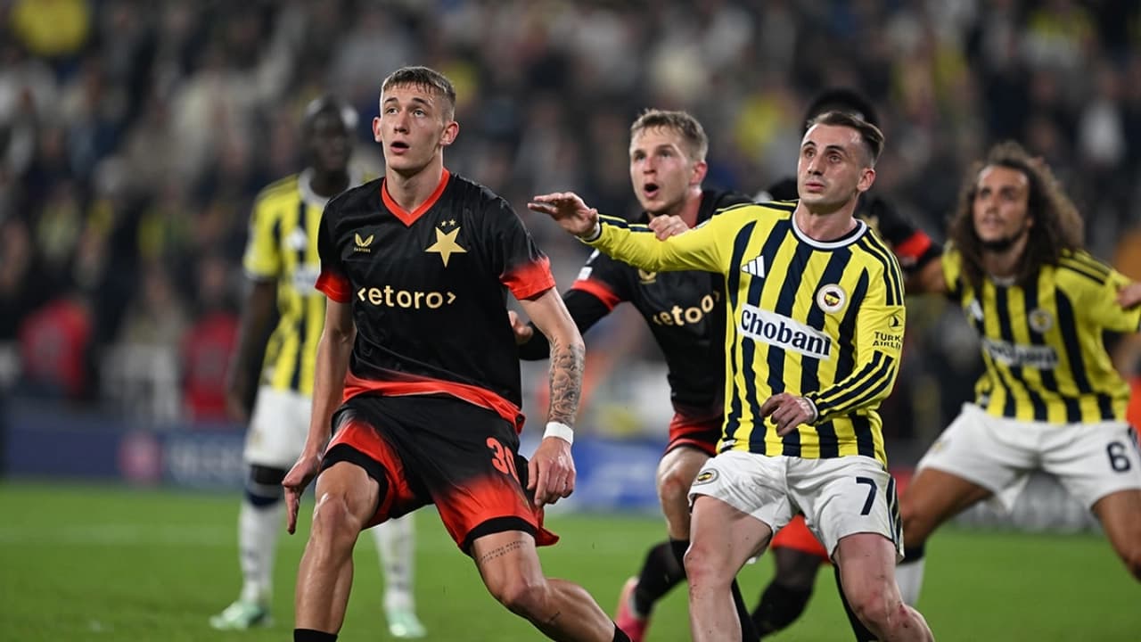 Fenerbahçe Şampiyonlar Ligi'nde Slavia Prag ile 2-2 Berabere Kaldı