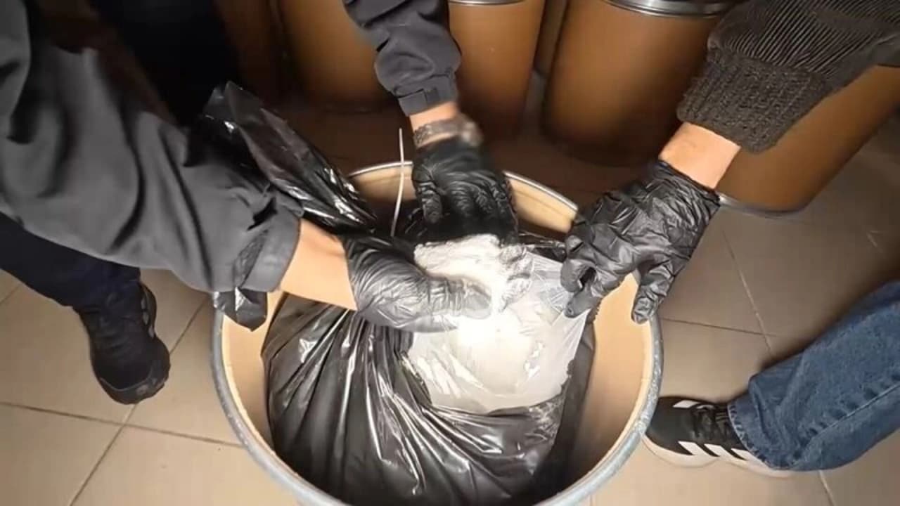 İstanbul'da kurye kılığında uyuşturucu sevkiyatına operasyon: 3 tutuklama