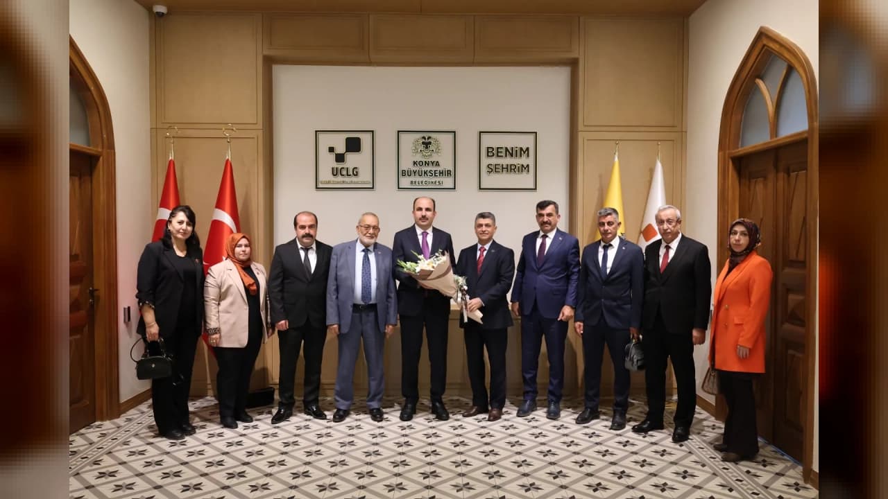 Konya'da Muhtarlardan Başkan Uğur İbrahim Altay'a 19 Ekim Ziyareti