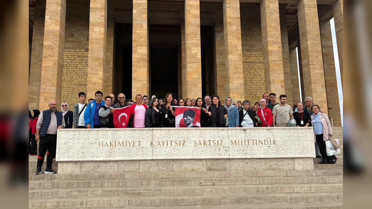 Mudanya ve Nilüfer'den özel bireyler Anıtkabir'i ziyaret etti