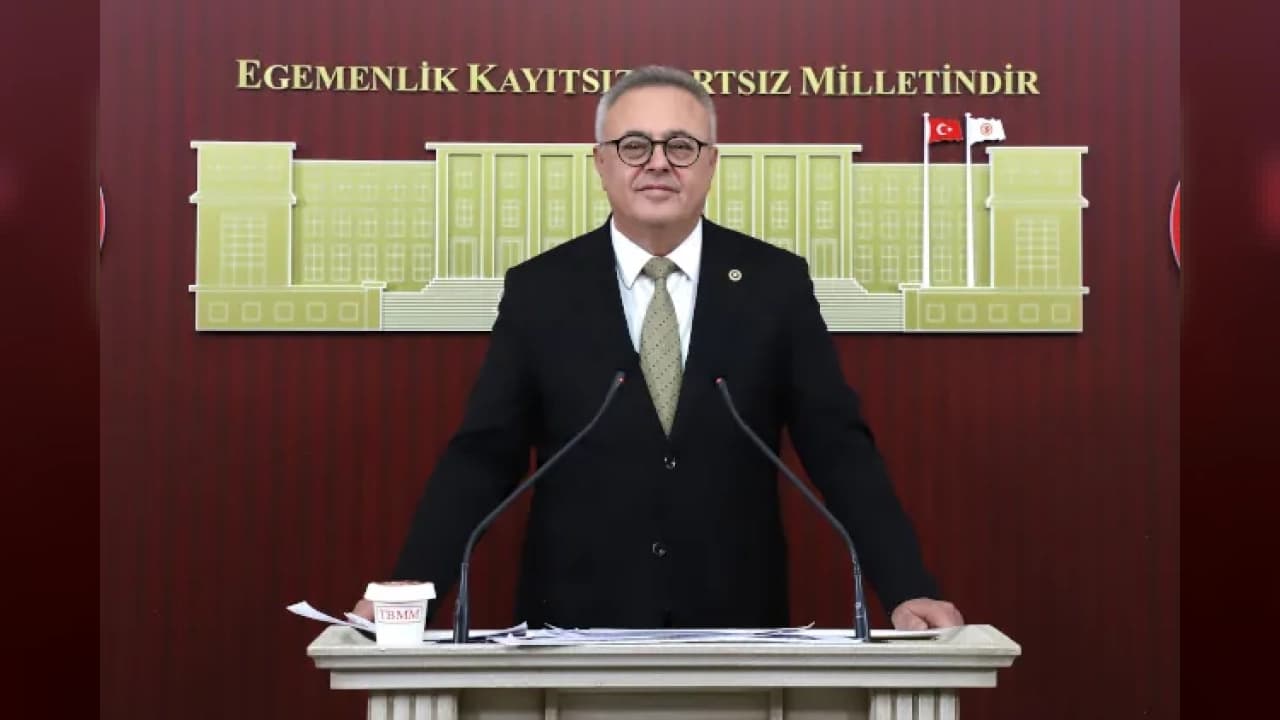 CHP'Lİ KARAOBA'DAN ANKARA-İZMİR YHT VE UŞAK HAVALİMANI TEPKİSİ