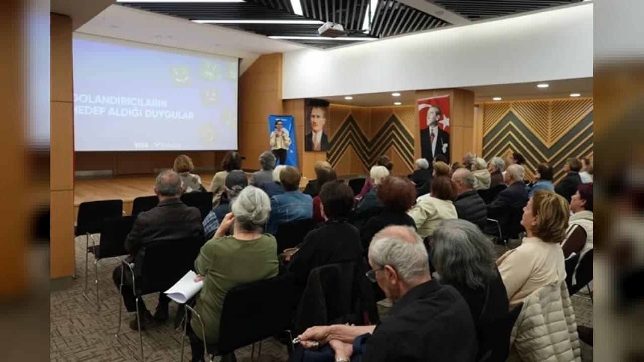 Denizli'de Yaş Almış Bireylere Yönelik Dijital Güvenlik Eğitimi Düzenlendi