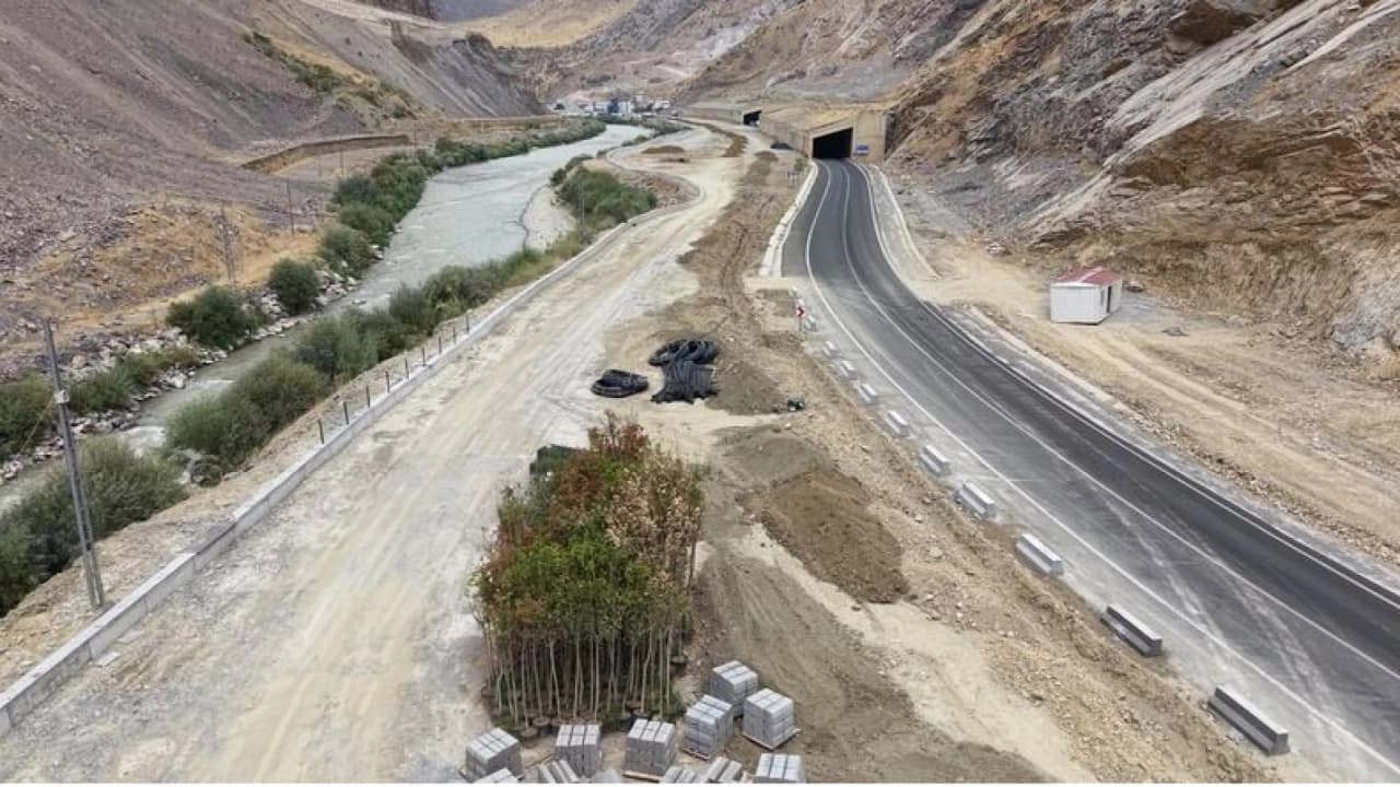 Hakkari'de Zap Suyu kıyısına 40 bin metrekarelik rekreasyon alanı