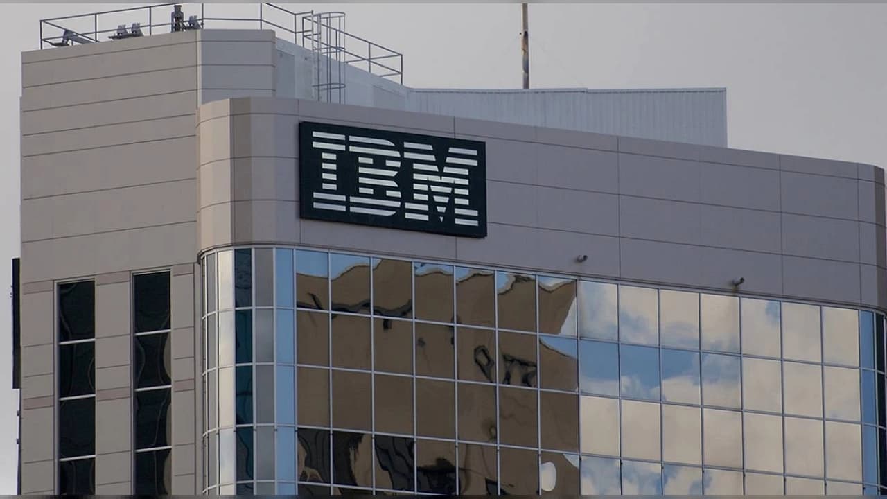 IBM üçüncü çeyrek bilançosunu açıkladı: Gelir 17,1 milyar dolar