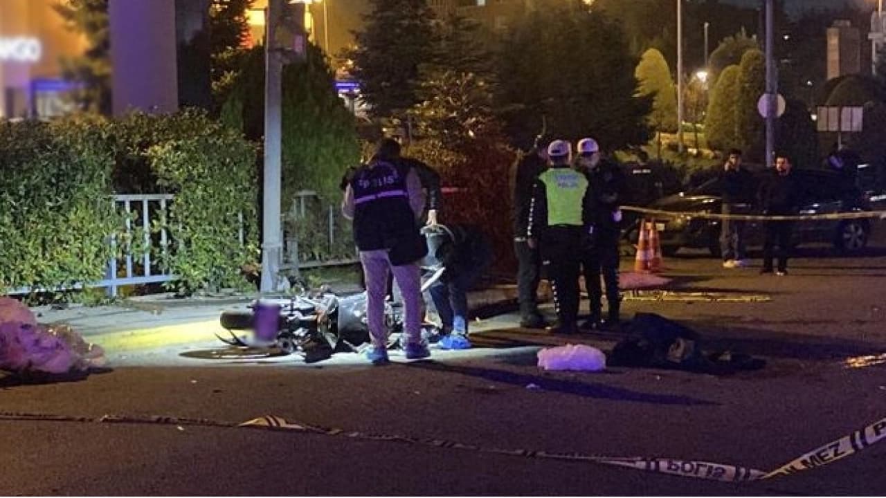 Küçükçekmece'de trafik kazası: 21 yaşındaki motosiklet sürücüsü öldü