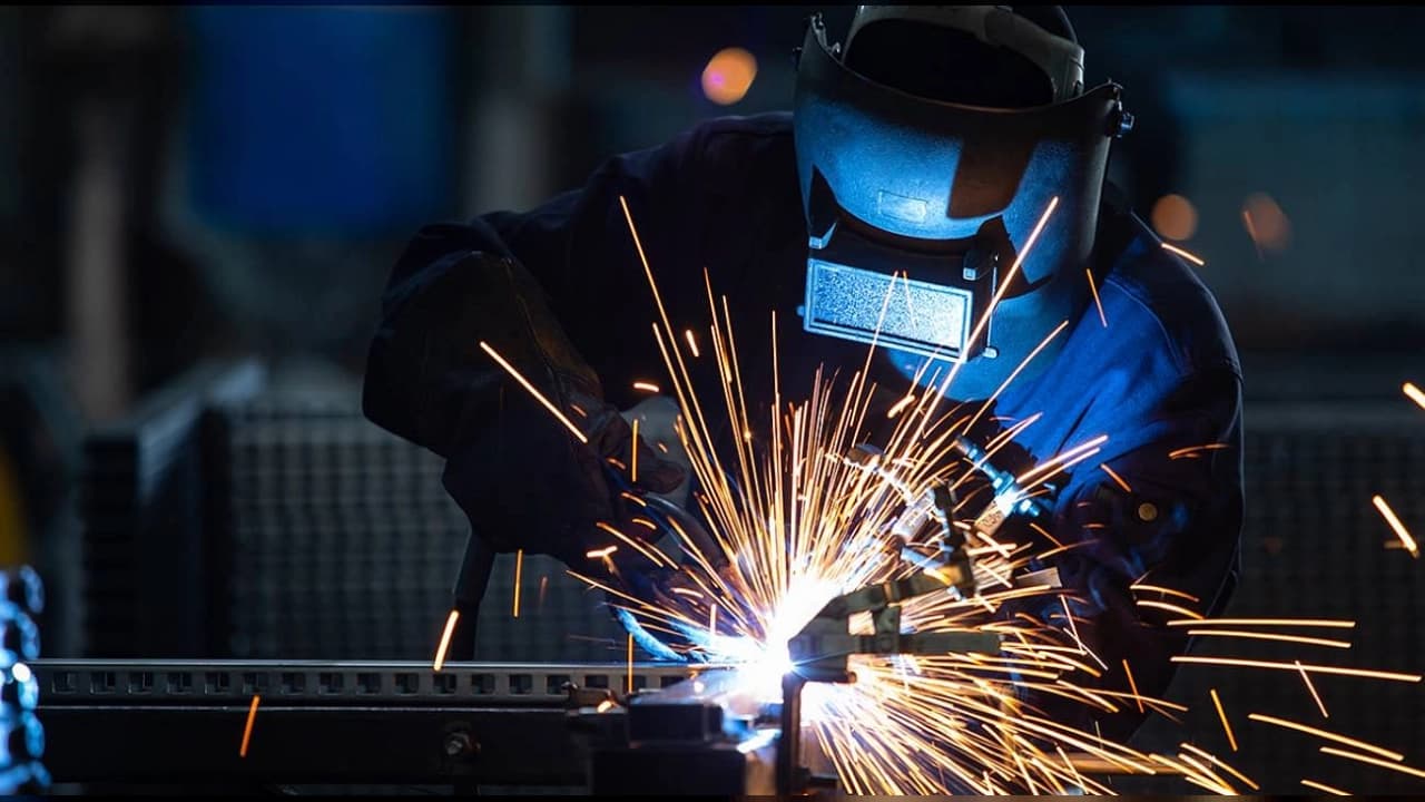 Sanayinin geliştirilmesi programına 246,7 milyar lira ödenek