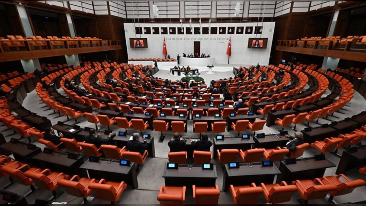 TBMM'de Yatırım Fonlarının Tasfiyesine İlişkin Kanun Teklifi'nin 5 Maddesi Kabul Edildi