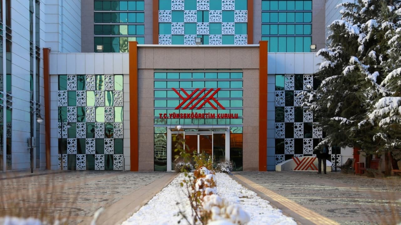 YÖK'ten öğrenci affı kapsamındaki yatay geçişler için ek düzenleme