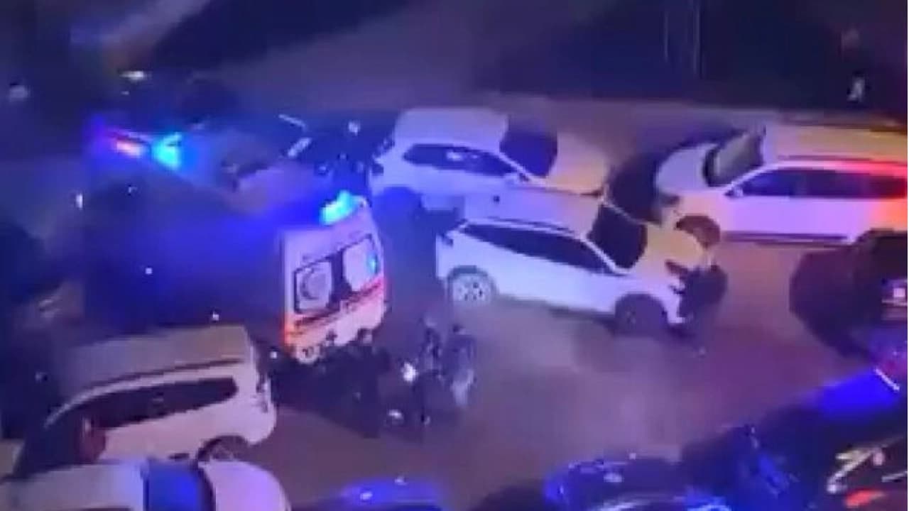 Zeytinburnu'nda Polise Ateş Açan Şüpheli Vurularak Yakalandı