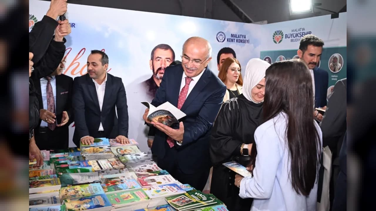 12. MALATYA KİTAP FUARI KAPILARINI AÇTI