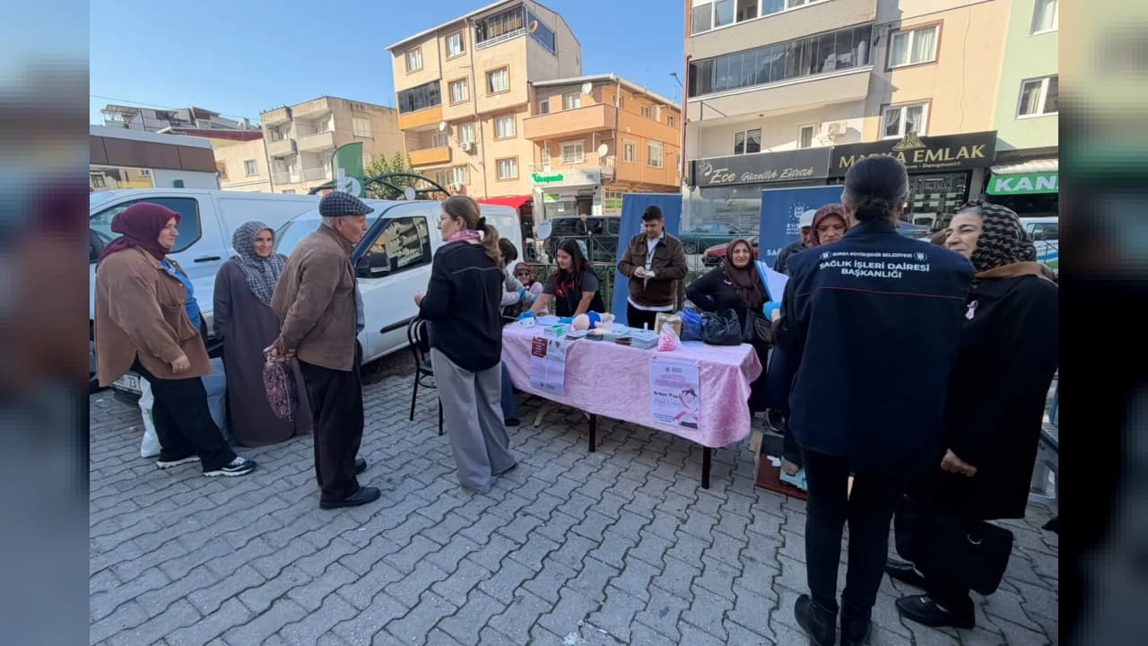 Bursa'da Meme Kanseri Farkındalık Ayı Kapsamında Bilgilendirme Çalışmaları Süruyor