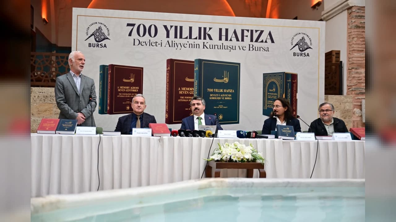 Bursa'nın tarihine ışık tutacak '700 Yıllık Hafıza' eseri tanıtıldı
