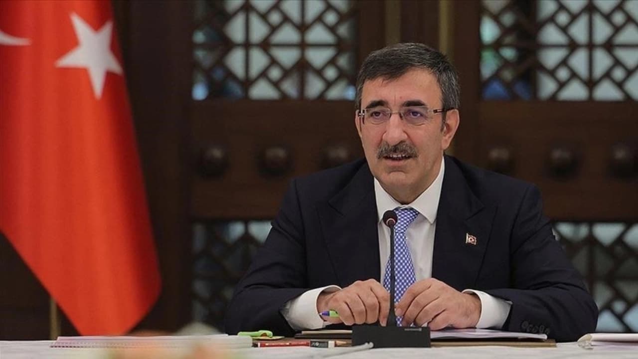 CUMHURBAŞKANLIĞINA CUMHURBAŞKANI YARDIMCISI CEVDET YILMAZ VEKALET EDECEK