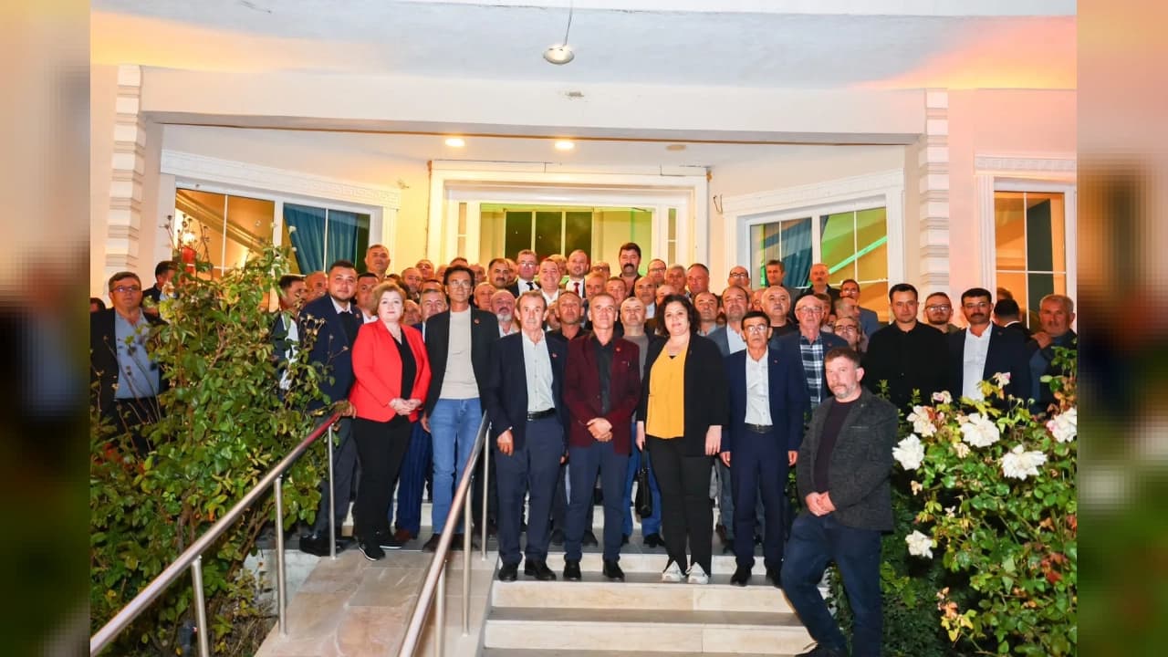 Demirci'de 12 kilometrelik yol sıcak asfaltla kaplanacak