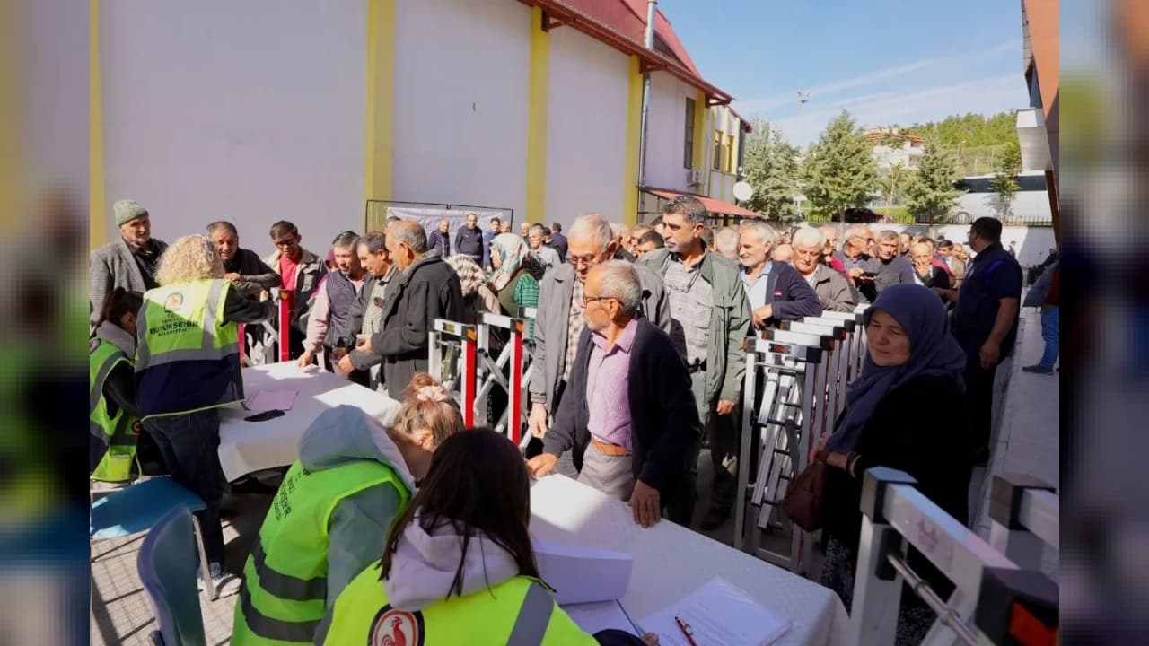 Denizli'de 2 bin 065 üreticiye 170,4 ton yem bitkisi tohumu desteği