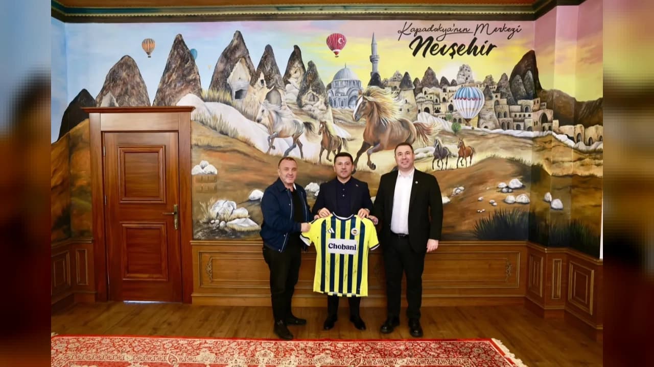 Fenerbahçe Yöneticilerinden Nevşehir Belediye Başkanı Arı'ya Ziyaret