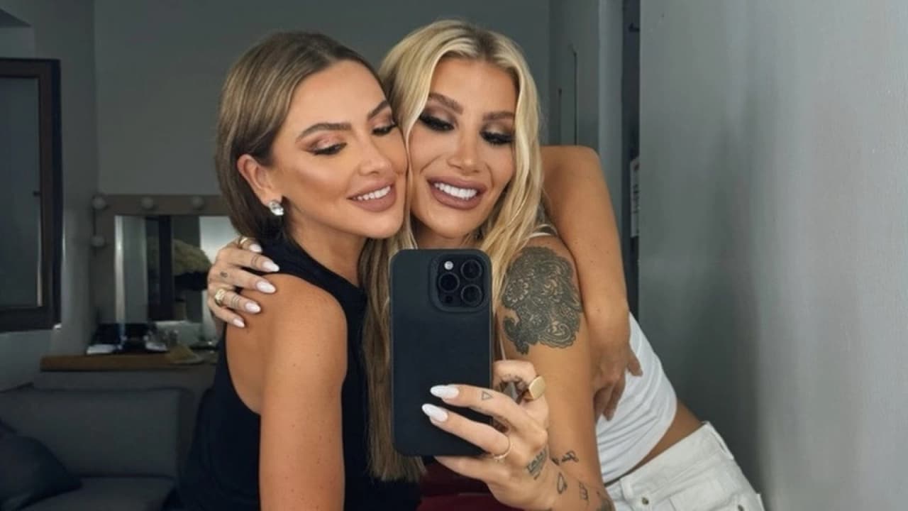 İrem Derici'den Hadise'ye doğum günü kutlaması