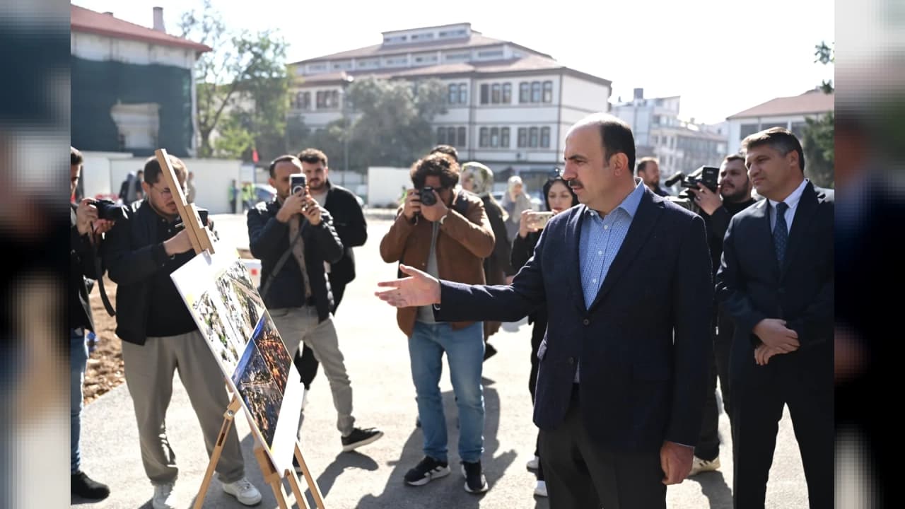 Konya Büyükşehir'den Mevlana Caddesi'nde Çevre Düzenlemesi