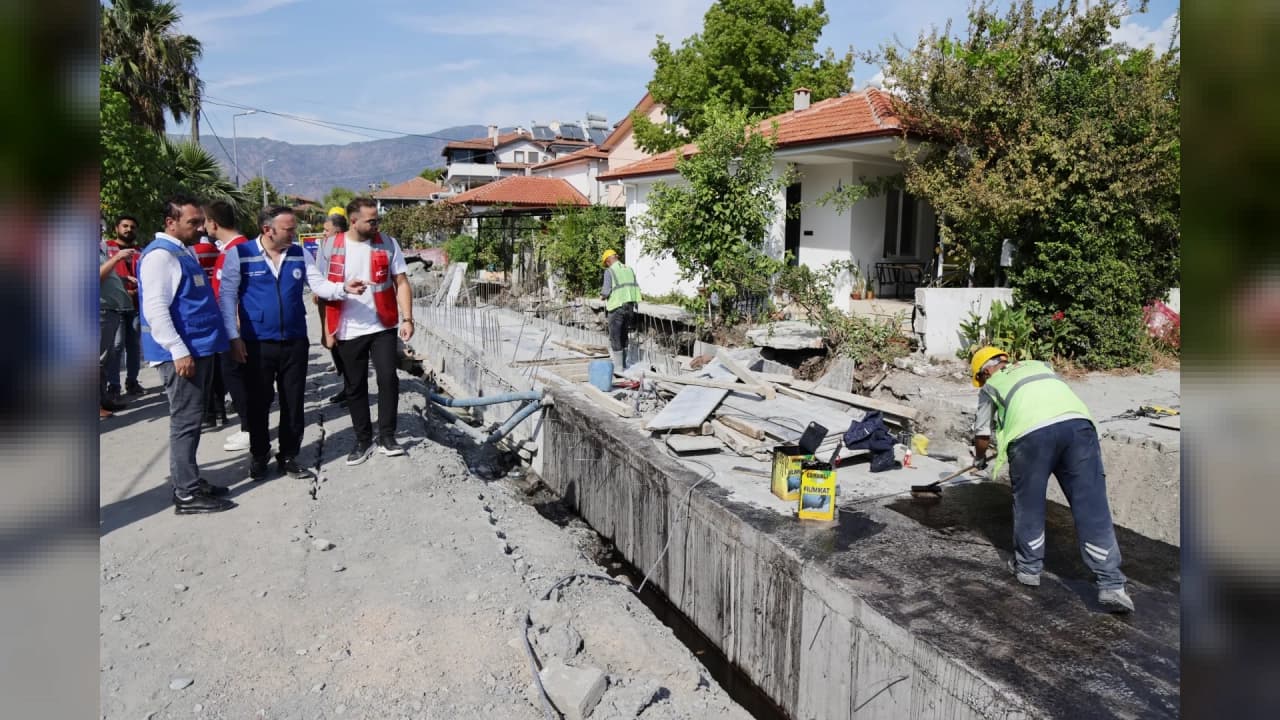 Köyceğiz'de 70 kilometrelik yol ağında altyapı çalışmaları sürüyor