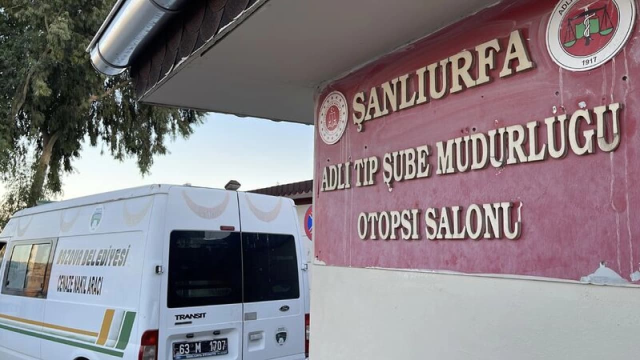 Şanlıurfa'da fıstık bahçesinde traktörden düşen çiftçi hayatını kaybetti