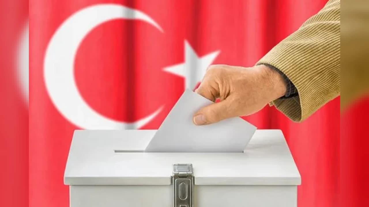 Anket şirketlerine güven azaldı, seçmenin yüzde 50'si ekonomi sorununu çözecek parti görmüyor