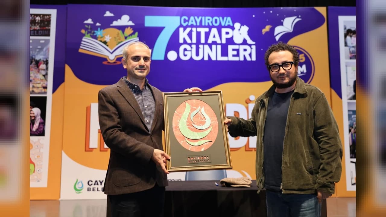 Çayırova 7. Kitap Günleri'nin Konuğu Prof. Dr. Oytun Erbaş Oldu