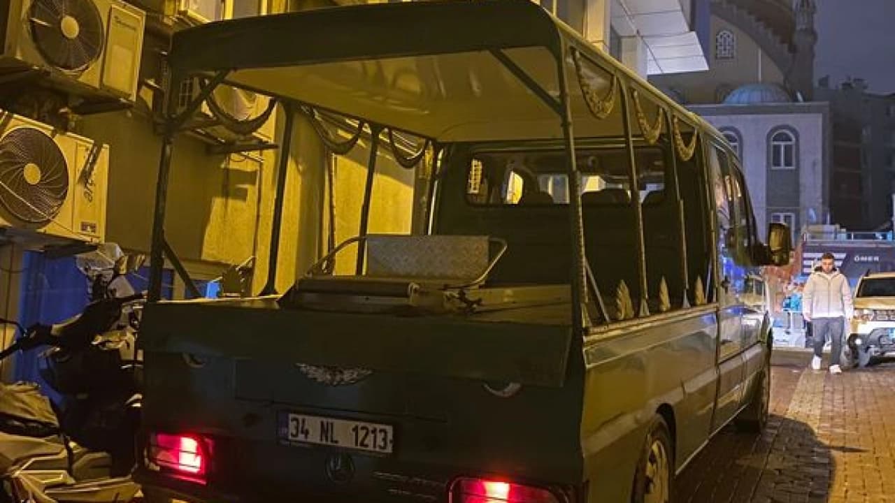 İstanbul'da estetik ameliyatı geçiren kadın hayatını kaybetti