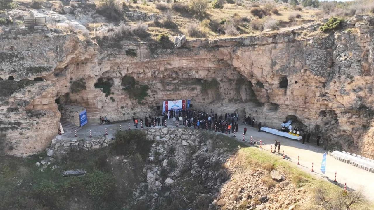 Konya'da Mağaralarda Olgunlaştırılan Tulum Peynirleri İçin Hasat Yapıldı