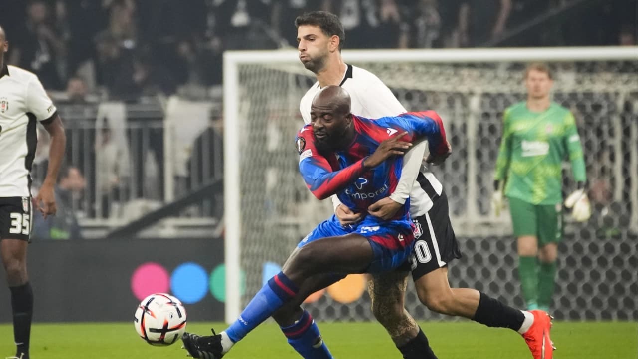 Beşiktaş'ta Ümit Akdağ'ın sağ elinde kırık tespit edildi