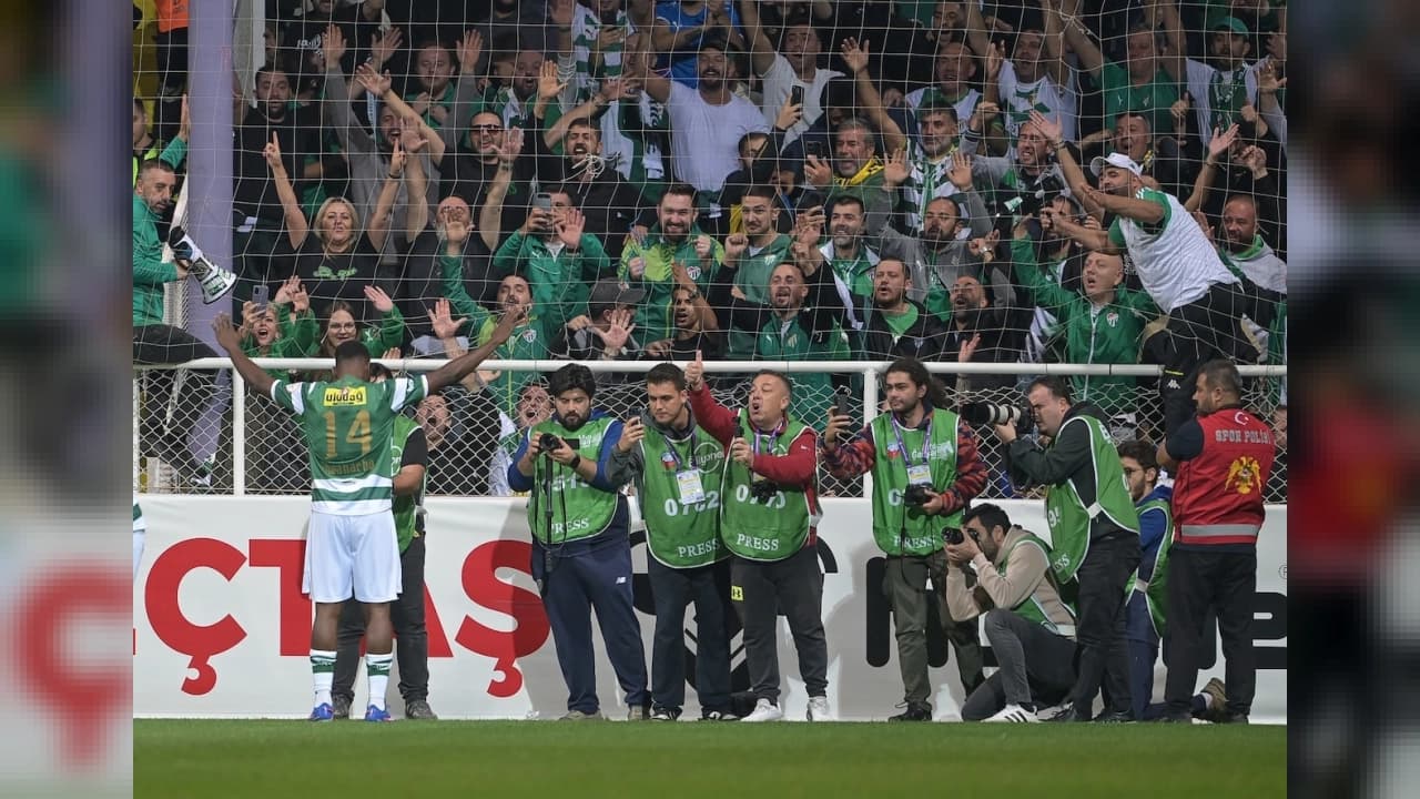 Bursaspor, Keçiörengücü'nü 4-2 yendi, Iheanacho rekor geliştirdi