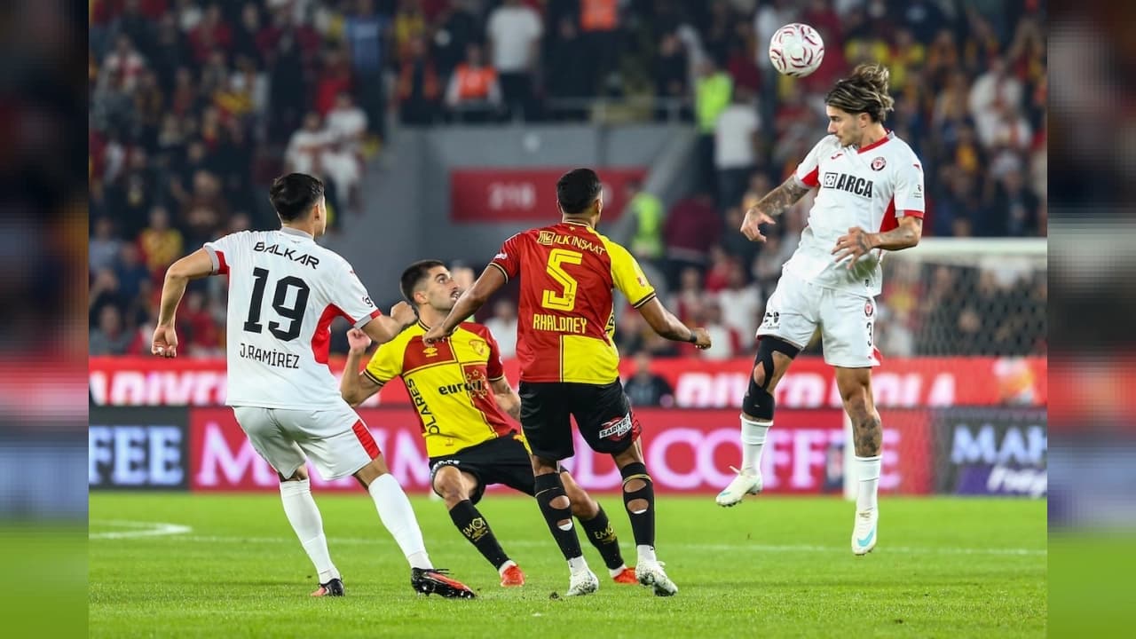 Göztepe, Çorum FK'yi 2-0 yenerek serisini sürdürdü