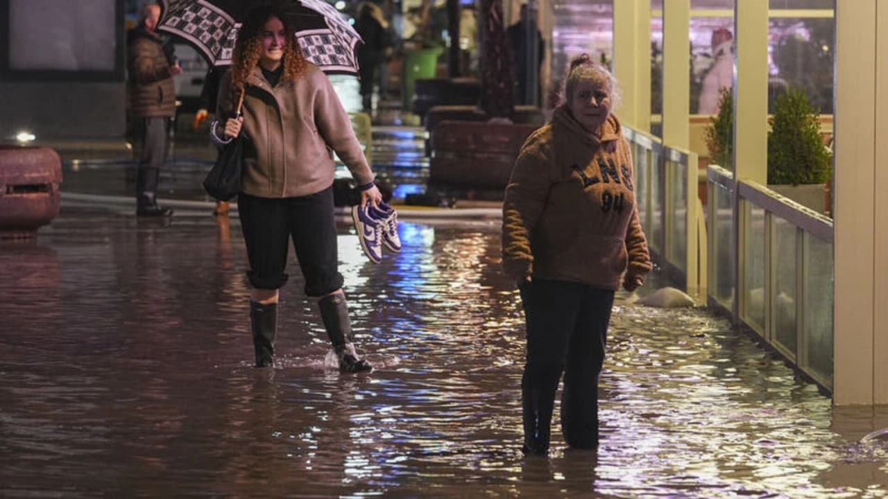 Meteoroloji'den dört bölge için sağanak ve sis uyarısı yapıldı