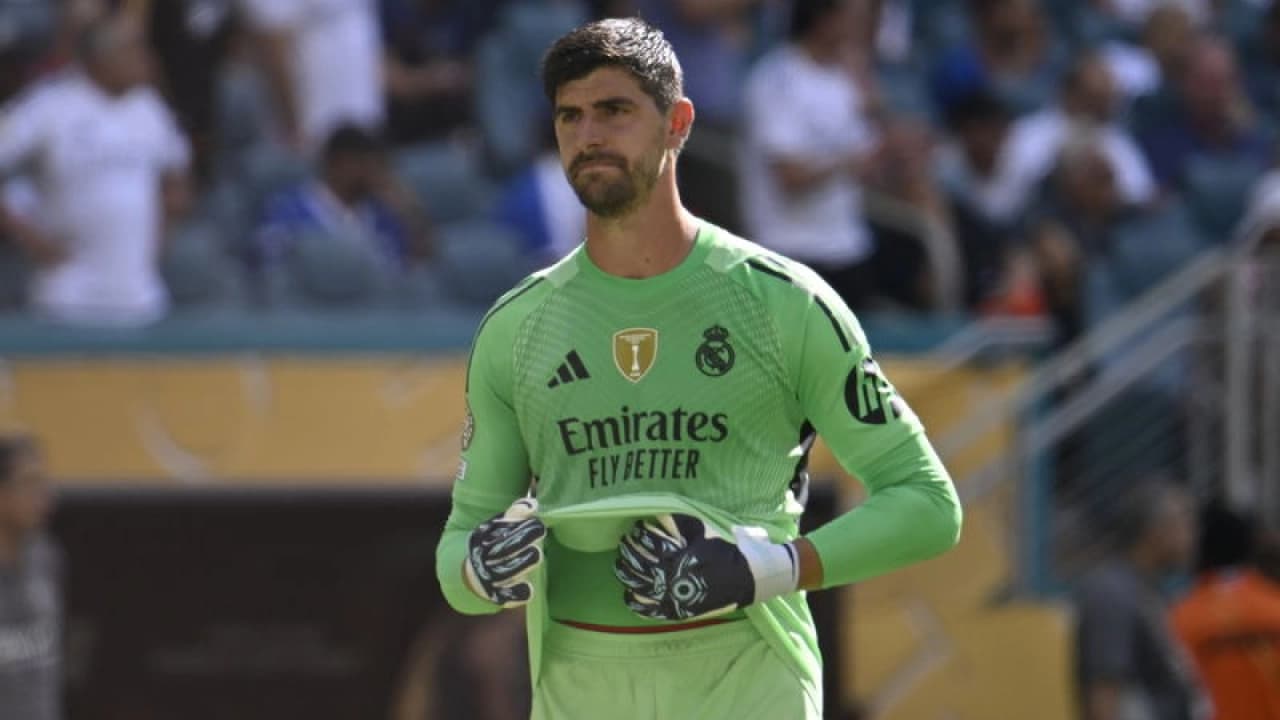Real Madrid'e El Clasico öncesi Thibaut Courtois'dan kötü haber