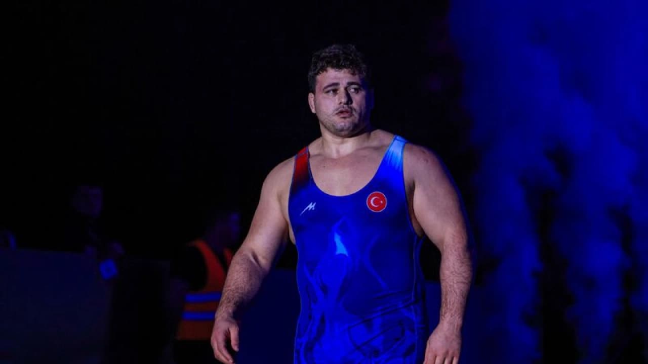 Rıza Kayaalp 2026 Dünya Güreş Şampiyonası'na çeyrek finalde veda etti