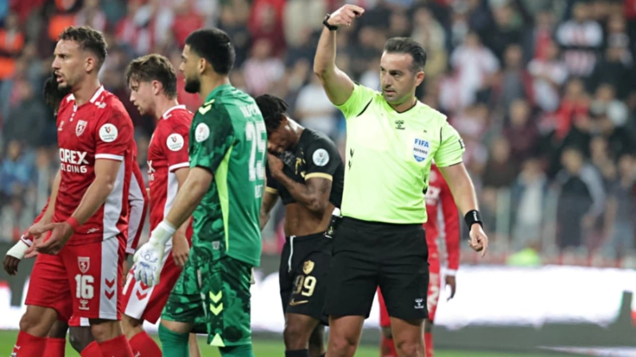 Samsunspor'dan Amedspor Maçı Sonrası Hakem Tepkisi ve TFF Çağrısı