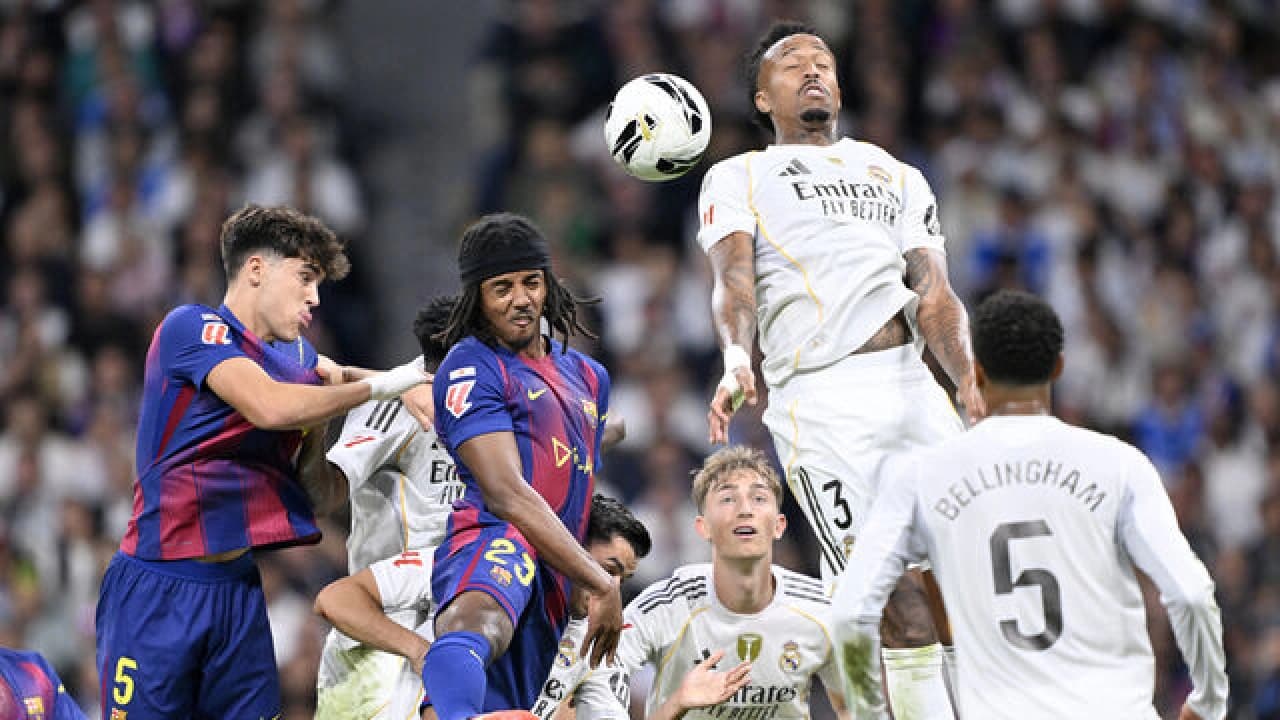 El Clasico'da Real Madrid, Barcelona'yı 2-1 mağlup etmeyi başardı