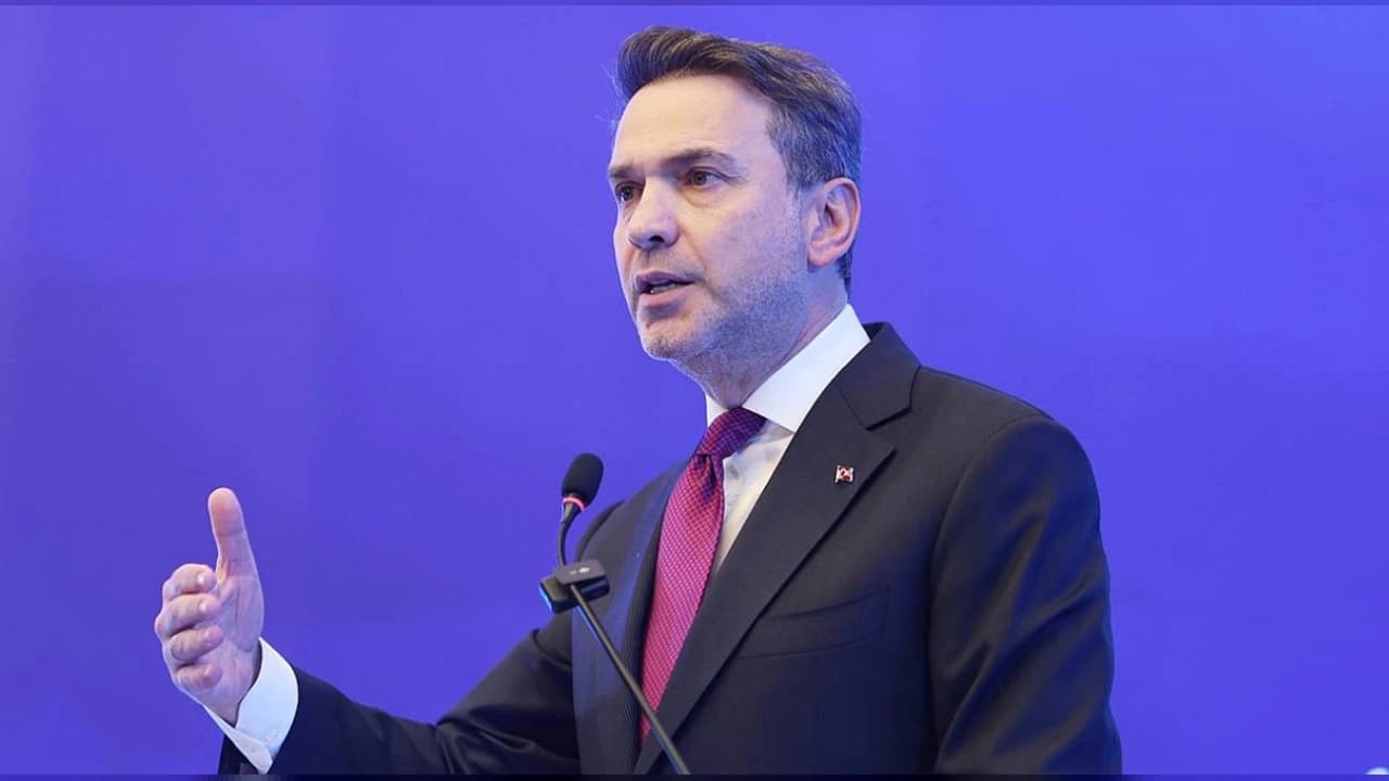Enerji ve Tabii Kaynaklar Bakanı Bayraktar'dan Milli Enerji 2040 Vizesi ve 100 Milyar Dolarlık Yatırım Açıklaması
