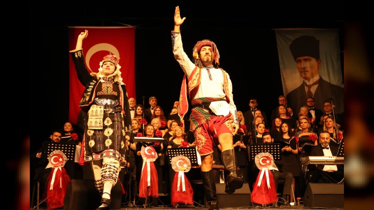 Nilüfer Belediyesi 29 Ekim Cumhuriyet Bayramı özel konseri düzenledi