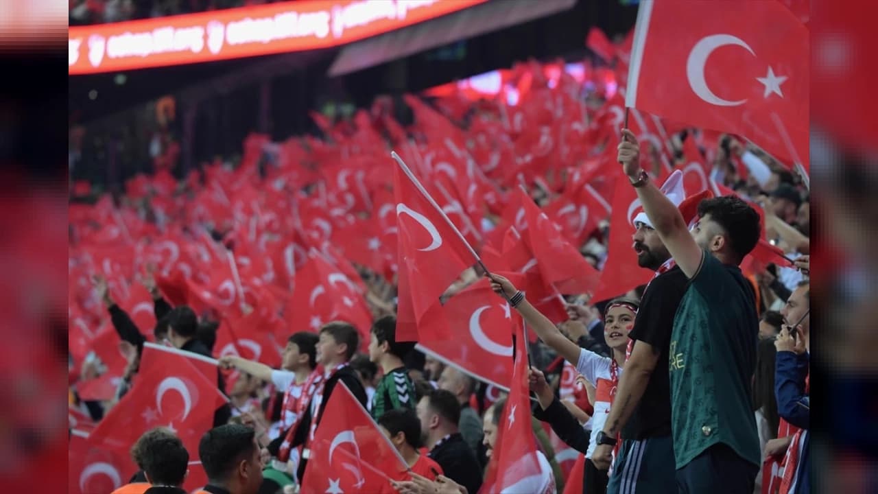 TÜRK DEVLETLERİNDE FUTBOLCULAR İÇİN YERLİ STATÜSÜ VE KUPA PLANI