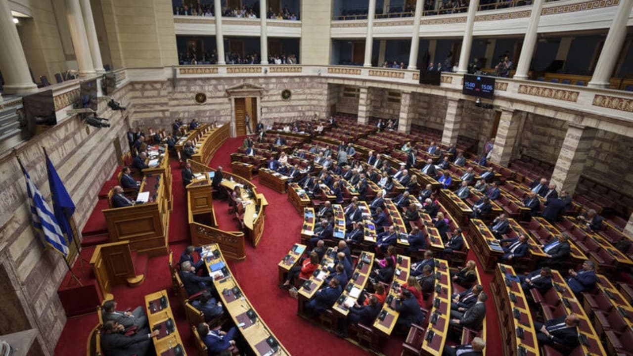 YUNANİSTAN'DA İKTİDAR PARTİSİ İÇİNDE LİBYA KARARI TARTIŞMASI