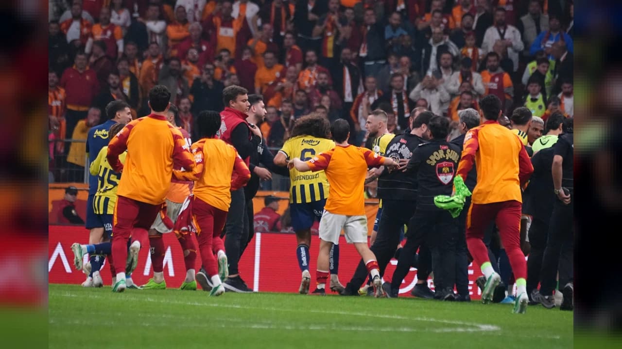 Galatasaray'dan Fenerbahçe açıklaması: Gürültü geçer