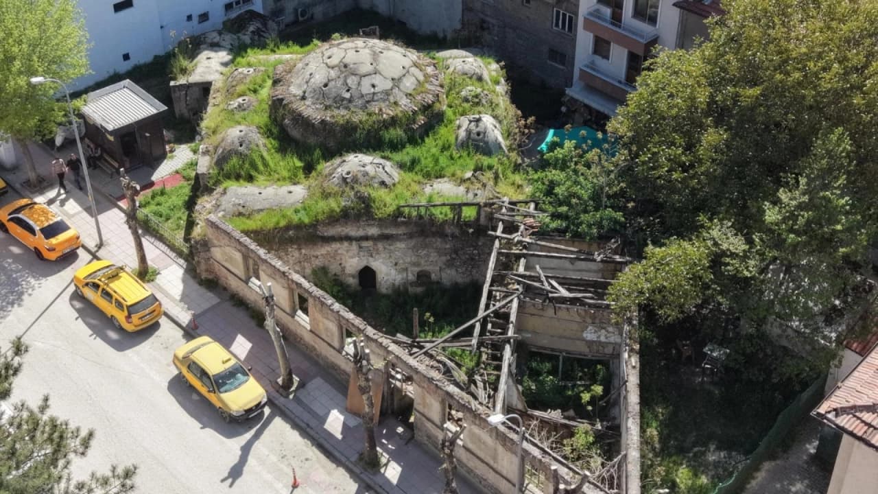KASTAMONU'DAKİ 200 YILLIK DERBEDERLER HAMAMI KÜTÜPHANE OLUYOR
