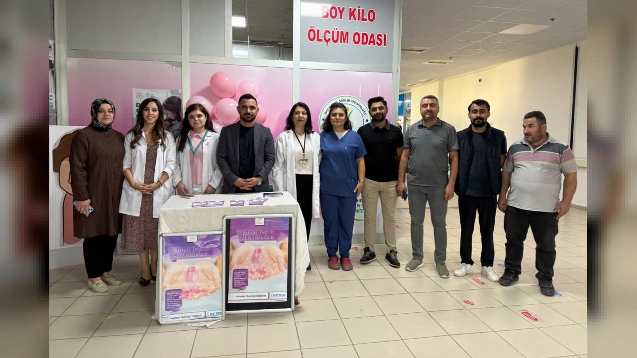 KOZLUK DEVLET HASTANESİ'NDE MEME KANSERİ FARKINDALIK STANDI KURULDU