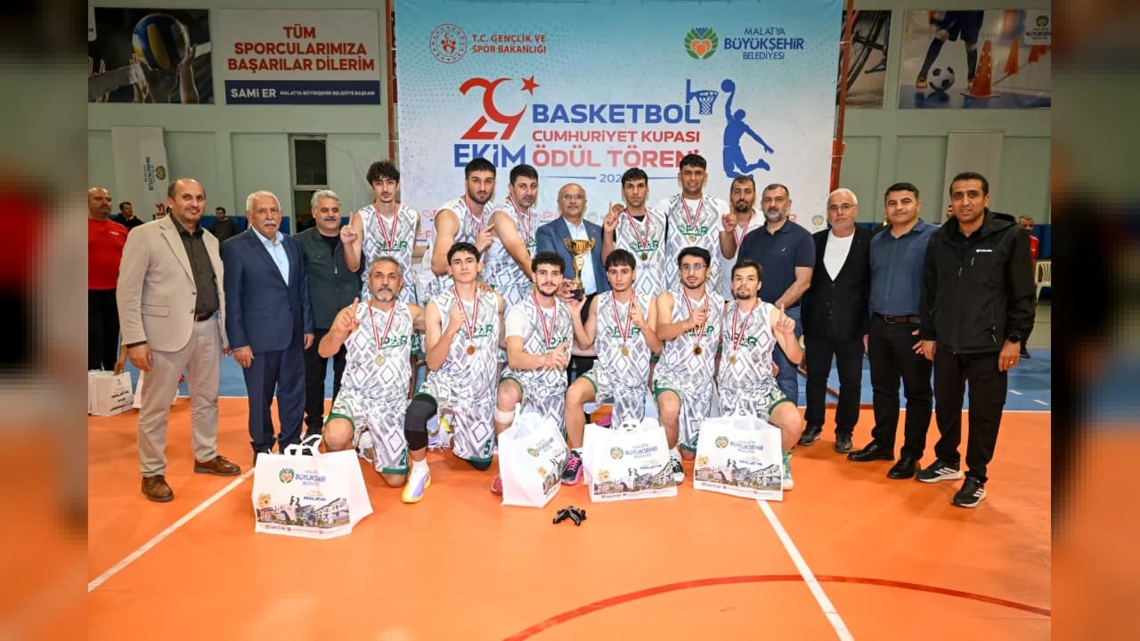 Malatya'da 29 Ekim Cumhuriyet Bayramı Basketbol Turnuvası Sona Erdi