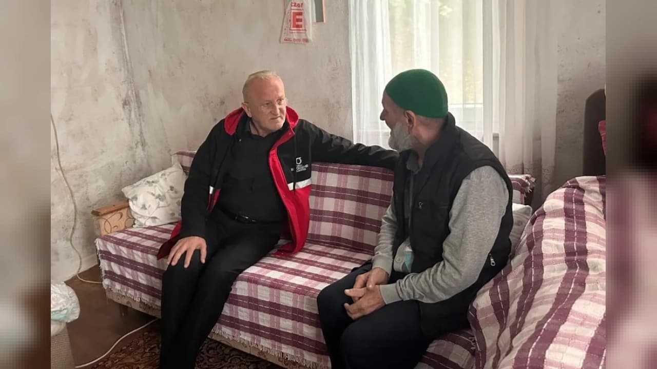 Ordu Büyükşehir Belediyesi sosyal destek alan aileleri evlerinde ziyaret ediyor