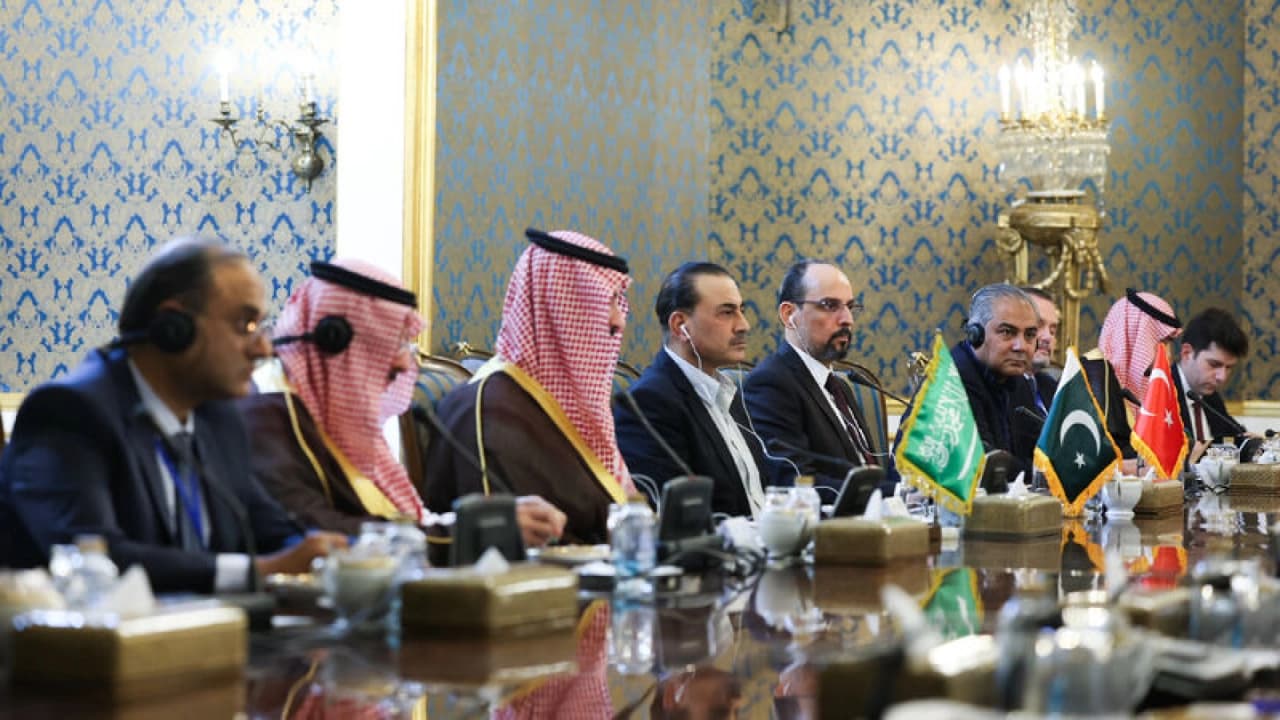 Tahran'da Türkiye, Suudi Arabistan, Pakistan ve İran arasında güvenlik zirvesi