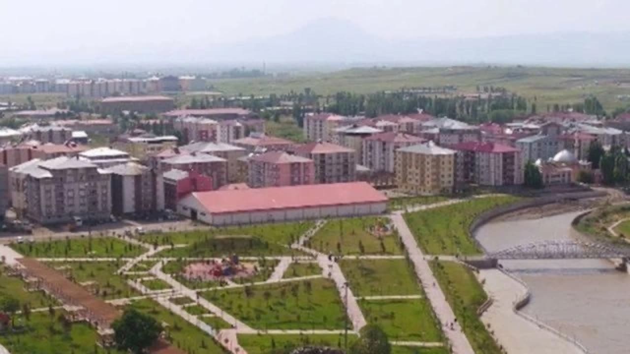 TOKİ 61 İLDE 725 ARSA SATIŞI İÇİN AÇIK ARTIRMA TARİHLERİNİ AÇIKLADI