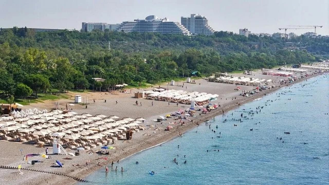 Antalya'da Yabancı Turist Sayısı 15 Milyonu Aştı