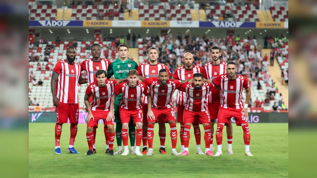 Antalyaspor Kars 36 Spor'u 2-0 yenerek kupada üst tura çıktı